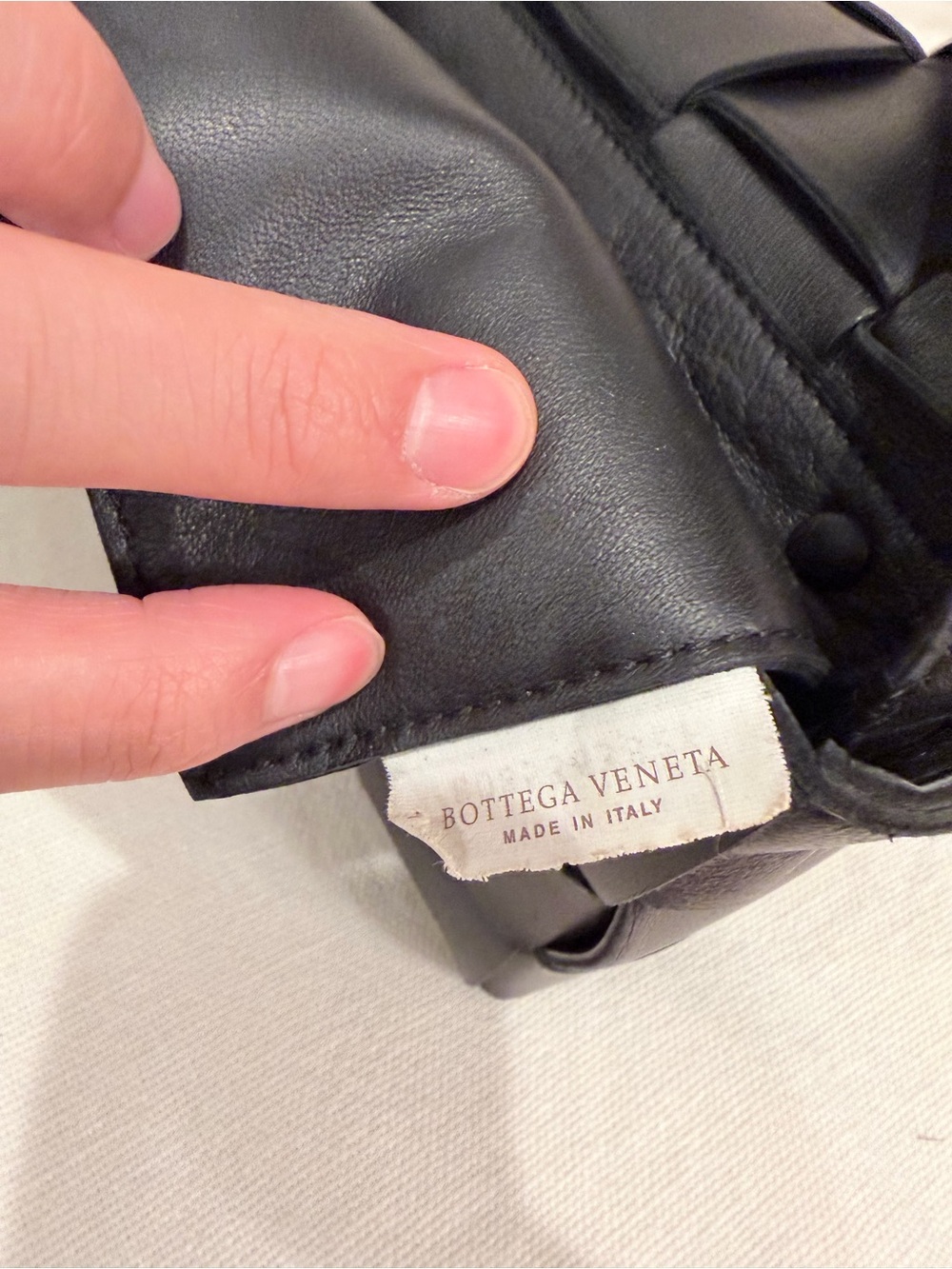 Bottega Veneta Cassette Shoulder Bag in Black - Picture 8 of 8